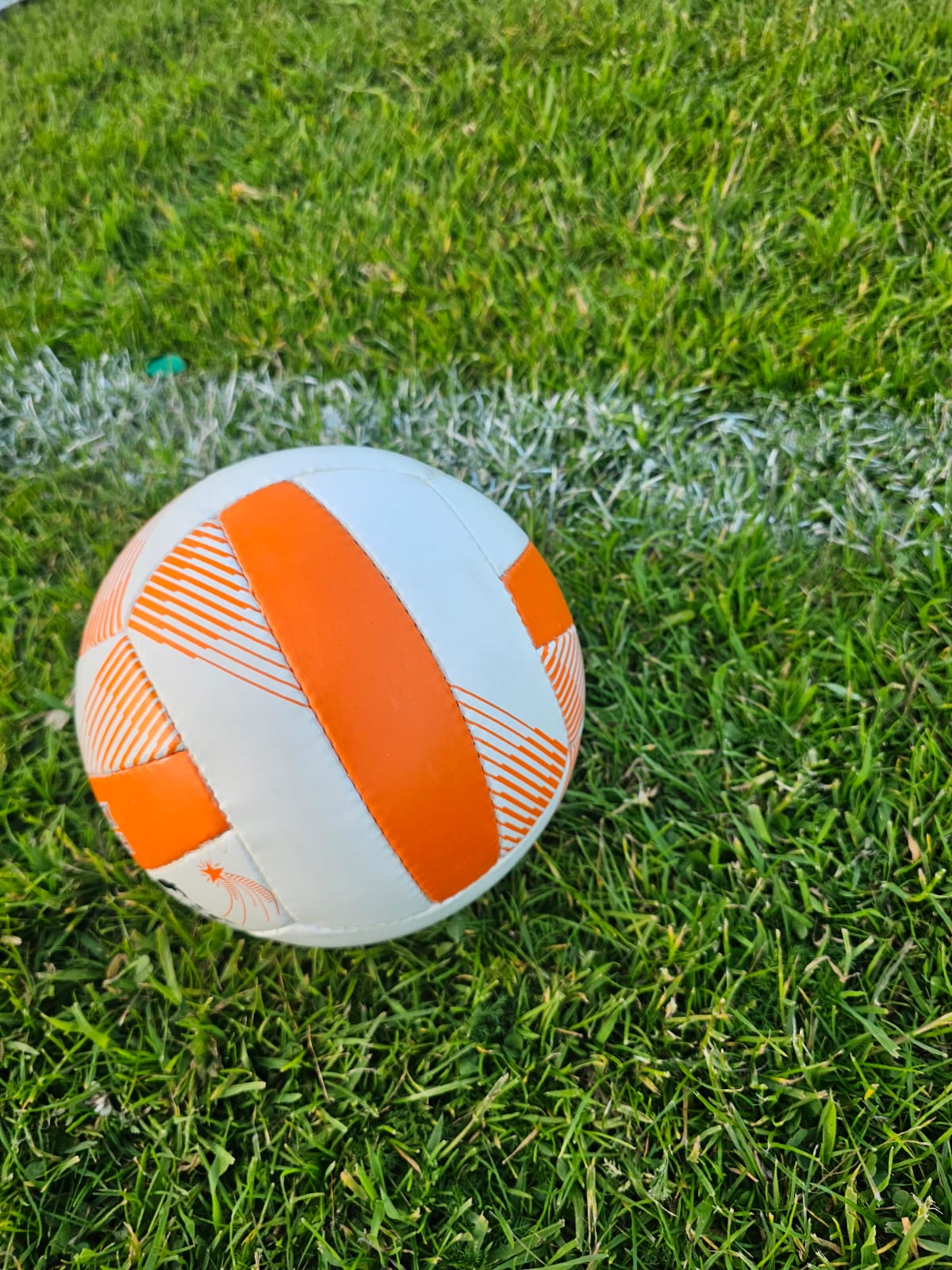 WINSTAR Quick Touch Gaelic Football.